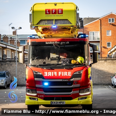 Scania P410
Great Britain - Gran Bretagna
London Fire Brigade
Scala 64 metri
