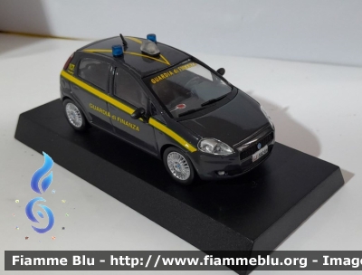 Fiat Grande Punto
Guardia di Finanza - Seconda fornitura - Livrea grigio scuro 
Modello in scala 1:43
Parole chiave: Fiat_Grande_Punto