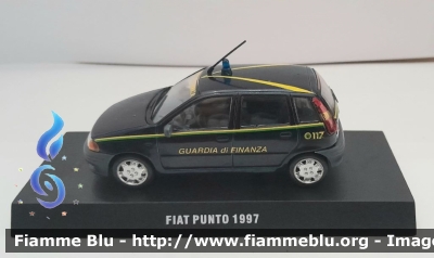 Fiat Punto I serie
Guardia di Finanza
Modello elaborato in scala 1:43
Parole chiave: Fiat_Punto_I_serie