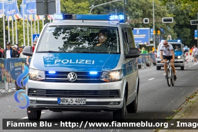 Volkswagen Transporter T6
Bundesrepublik Deutschland - Germania
Landespolizei Nordrhein-Westfalen
