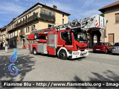 Iveco EuroCargo 160E32 IV serie
Vigili del Fuoco
Comando di Biella
AutoScala articolata M32L-AS da 32 metri
Allestimento Magirus
VF 32945
Parole chiave: Iveco EuroCargo_160E32_IVserie VF32945