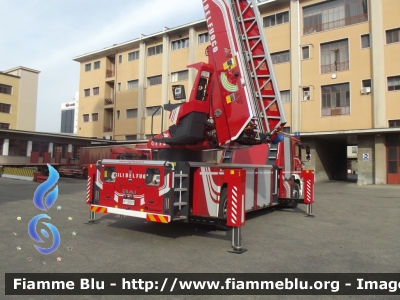 Man TGM 18.320 III serie
Vigili del Fuoco
Comando Provinciale di Milano
Autoscala articolata L42A-XS da 42 metri
Allestimento BAI - Metz
VF 30057
Parole chiave: Man TGM_18.320_IIIserie VF30057